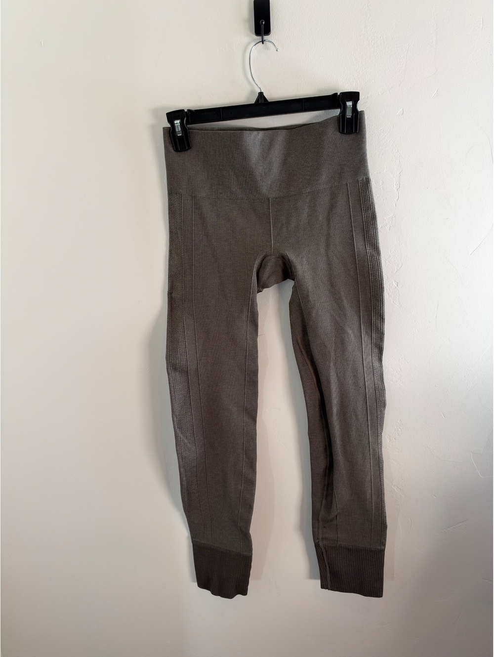 Lululemon Seamless Ribbed High Rise Leggings Gray Women’s Approx Size 8